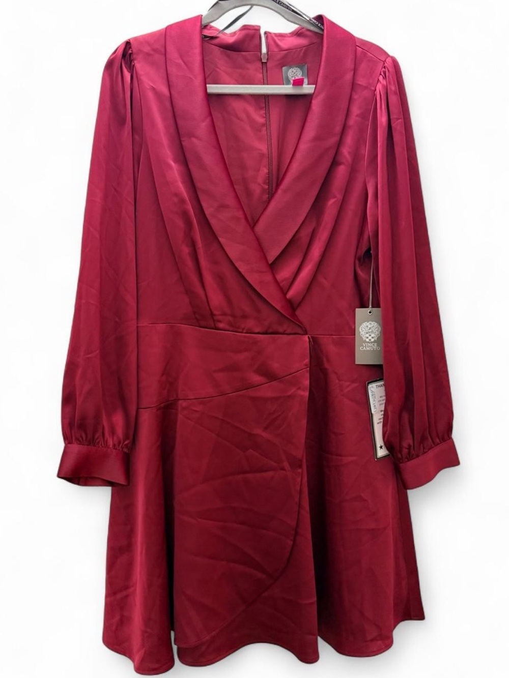 Vince Camuto Womens Satin Shawl-Collar
Fit